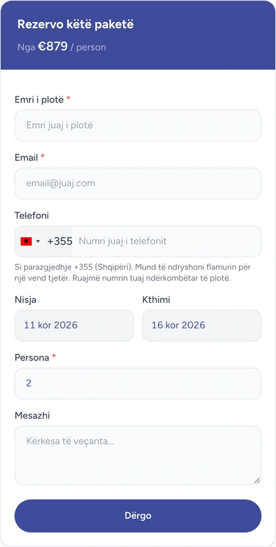 Historical Málaga package inquiry with dates, people and an empty message field